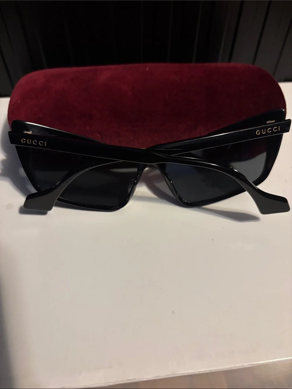 Womens Gucci Sunglasses (GG0626s).